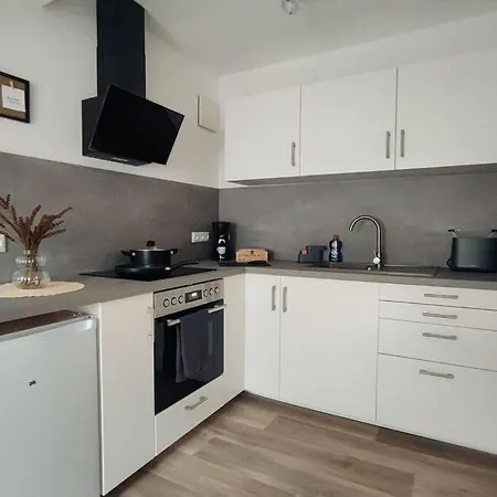 Stylische Altstadtwohnung - Netflix - Smart Tv - Schlafsofa Fuer 3 Personen Daire Erfurt